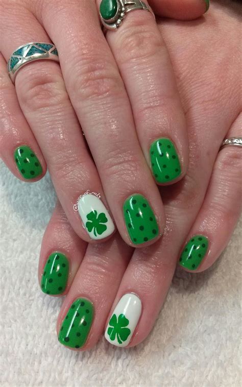 St Patricks Day Nails 2023